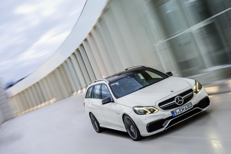  Mercedes-Benz E63 AMG Estate 2013 года  (фото 8 из 18)